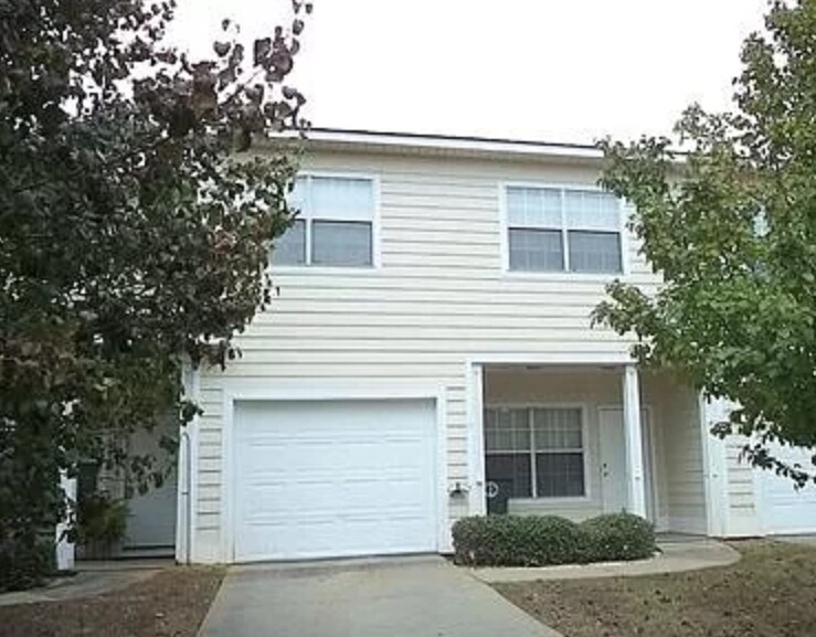 79 Courtyard Way in Enterprise, AL - Foto de edificio