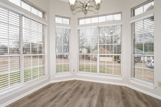 3158 Clubview Cove N, Unit 2301 in Lakeland, TN - Foto de edificio - Building Photo