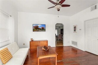 805 N Leverett Ave in Fayetteville, AR - Building Photo - Building Photo