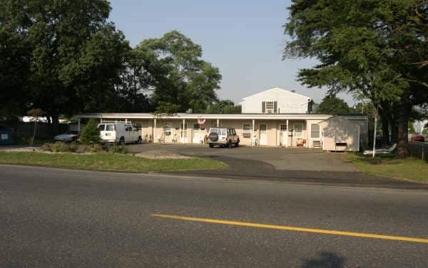 617 Palmer Ave in Keansburg, NJ - Foto de edificio