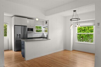 10944 Aletta Ave in Culver City, CA - Building Photo - Building Photo