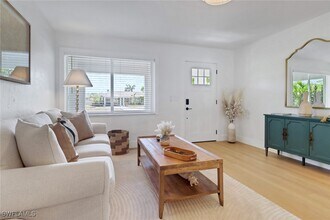 4525 Fluvia Ave in Naples, FL - Building Photo - Building Photo
