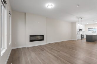 6637-6646 46 Ave in Beaumont, AB - Building Photo - Building Photo