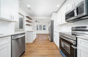 2215 Gordon Cir in Smyrna, GA - Building Photo - Building Photo