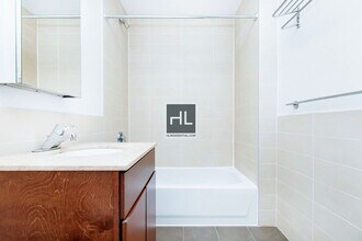 METROPOLITAN AVENUE in Brooklyn, NY - Building Photo - Building Photo