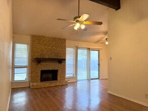 10312 Timbercrest Ln in Austin, TX - Building Photo - Building Photo
