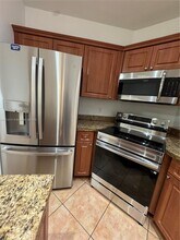 5984 SW 8th St in West Miami, FL - Building Photo - Building Photo