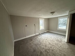 2072 Salisbury Hwy in Statesville, NC - Building Photo - Building Photo