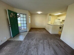 95-664-664 Wikao St in Mililani, HI - Foto de edificio - Building Photo