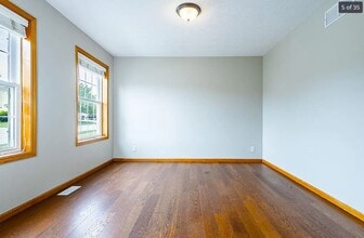 21111 Schofield Dr in Gretna, NE - Building Photo - Building Photo