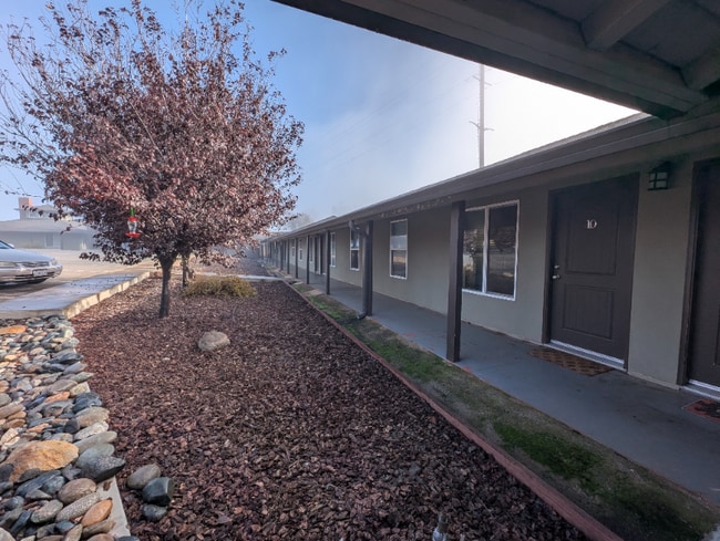 4758 Skyway, Unit 7 in Paradise, CA - Foto de edificio - Building Photo