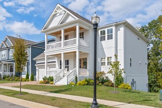 2056 Braidwood Ln in Franklin, TN - Building Photo - Building Photo