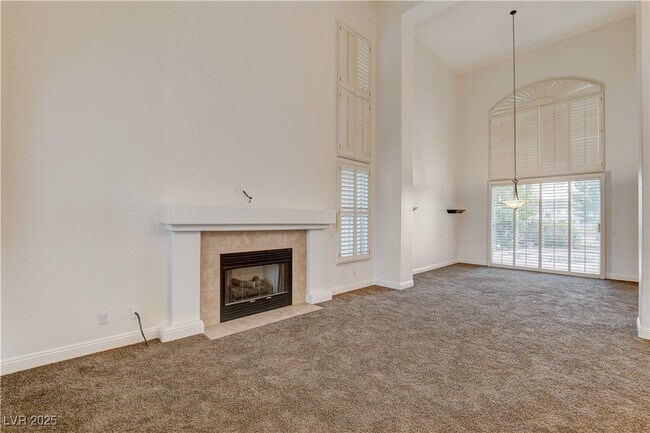 136 Ultra Dr in Henderson, NV - Building Photo - Building Photo