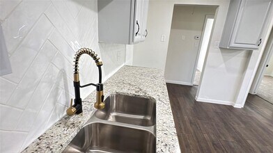 3910 Englewood St in Houston, TX - Building Photo - Building Photo