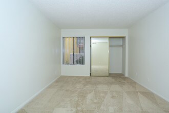 Aspen Meadows in Las Vegas, NV - Building Photo - Interior Photo