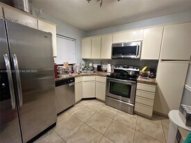 2527 NW 49th Terrace in Coconut Creek, FL - Building Photo