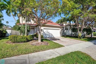 741 NW 135th Way in Plantation, FL - Foto de edificio - Building Photo