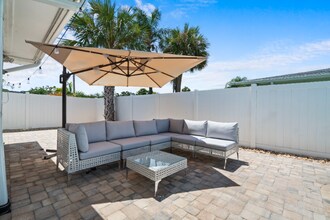 8402 Lava Pl in Tampa, FL - Building Photo - Building Photo