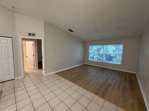 37225 Grassy Hill Ln in Dade City, FL - Building Photo - Building Photo