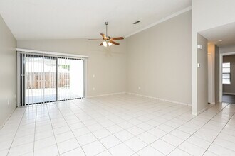 10420 Cresto Delsol Cir in Orlando, FL - Building Photo - Building Photo