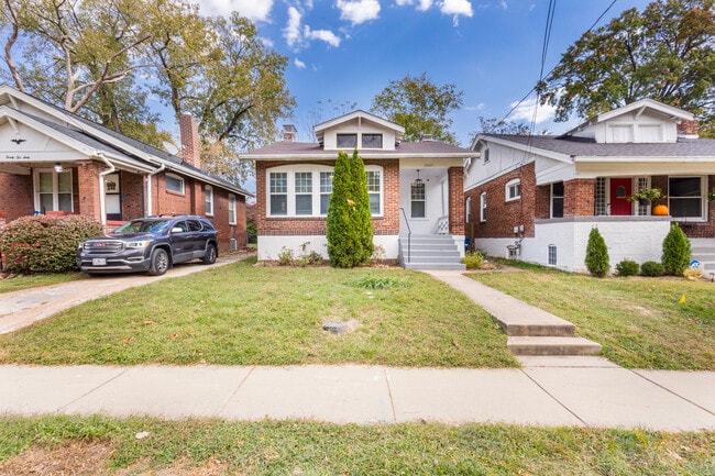 property at 2262 Yale Ave