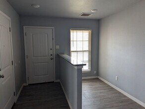 1302 N Clinton Ave in Lubbock, TX - Building Photo - Building Photo