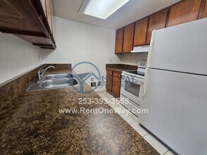 18601 4th St E in Lake Tapps, WA - Building Photo - Building Photo