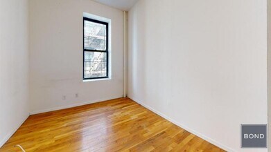 419 E 73rd St in New York, NY - Building Photo - Building Photo