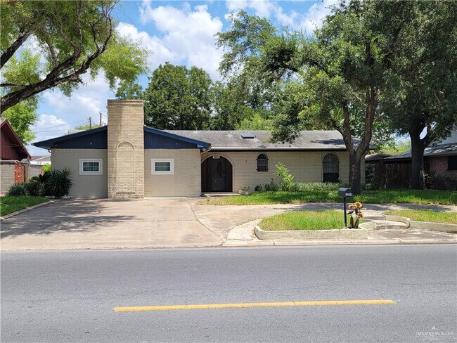 2508 Harvey St in McAllen, TX - Building Photo - Building Photo