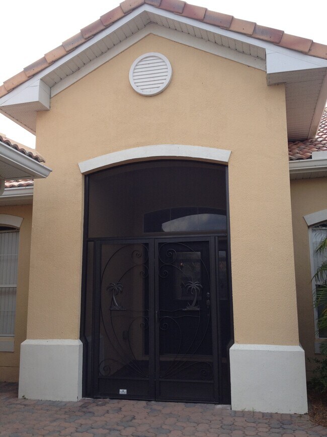 3587 Somerset Cir in Kissimmee, FL - Foto de edificio - Building Photo