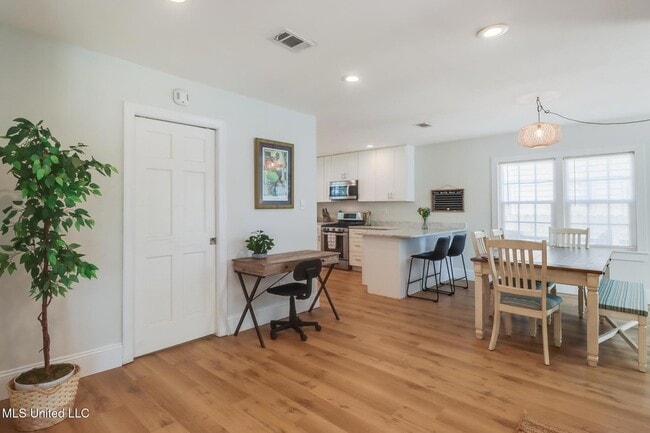 187 Bilmarsan Dr in Biloxi, MS - Building Photo - Building Photo