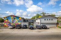 The Yellowstone Apartments in Houston, TX - Foto de edificio - Building Photo