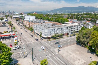 Park Renfrew in Vancouver, BC - Building Photo - Building Photo