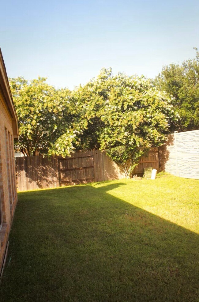 22119 Canyonwood Park Ln in Richmond, TX - Building Photo - Building Photo