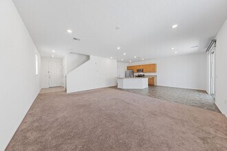 6922 Stone Cactus St in North Las Vegas, NV - Building Photo - Building Photo