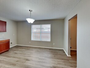 216 Turning Tree Rd in Wilmer, TX - Building Photo - Building Photo