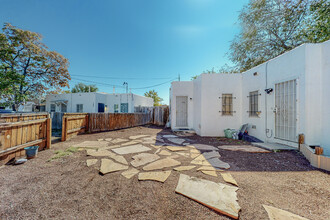 133 48th St SW in Albuquerque, NM - Building Photo - Building Photo