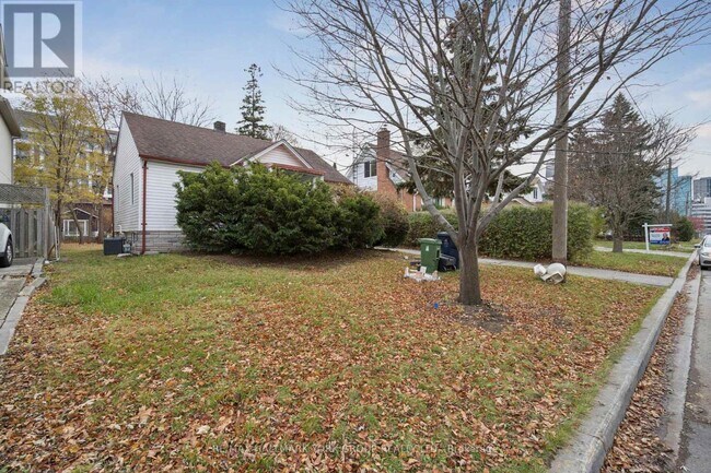 property at 211 Maplehurst Ave