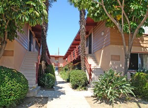 9025 National Blvd in Los Angeles, CA - Building Photo - Building Photo