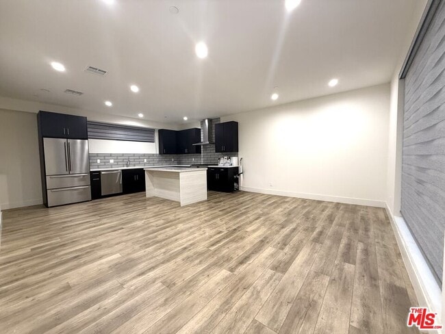 4737 Elmwood Ave in Los Angeles, CA - Building Photo - Building Photo