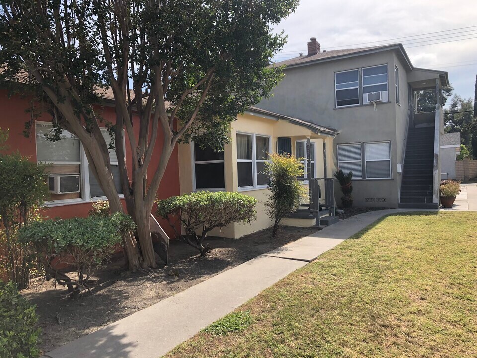 4257 N Bellflower Blvd, Unit 4257 N Bellflower in Long Beach, CA - Building Photo