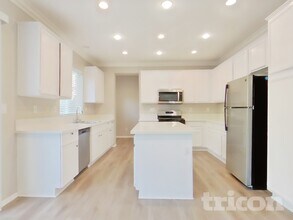 33558 Iris Ln in Murrieta, CA - Building Photo - Building Photo