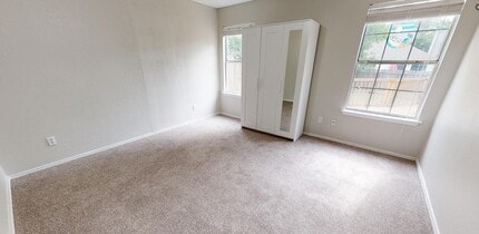 12401 Uttimer Ln in Austin, TX - Building Photo - Building Photo