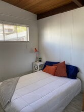 11618 N Island Cove Ln in Portland, OR - Building Photo - Building Photo