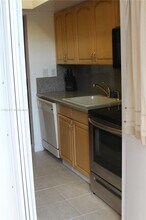 1300 N Ocean Blvd in Pompano Beach, FL - Building Photo - Building Photo