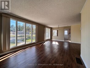 1310 Mosley St in Wasaga Beach, ON - Building Photo - Building Photo