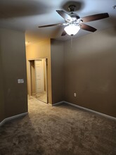 11320 Aristotle Dr, Unit 105 in Fairfax, VA - Building Photo - Building Photo