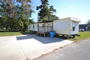 16743 US-90 in Des Allemands, LA - Building Photo