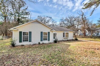 8729 Timbercrest Cir in Charlotte, NC - Building Photo - Building Photo