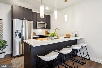 1102 Germantown Ave, Unit 510 in Philadelphia, PA - Foto de edificio - Building Photo